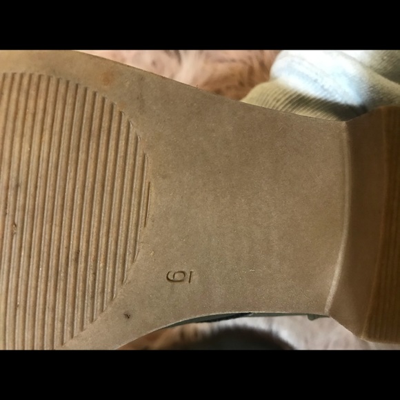 Green Zippered Booties - Picture 4 of 4